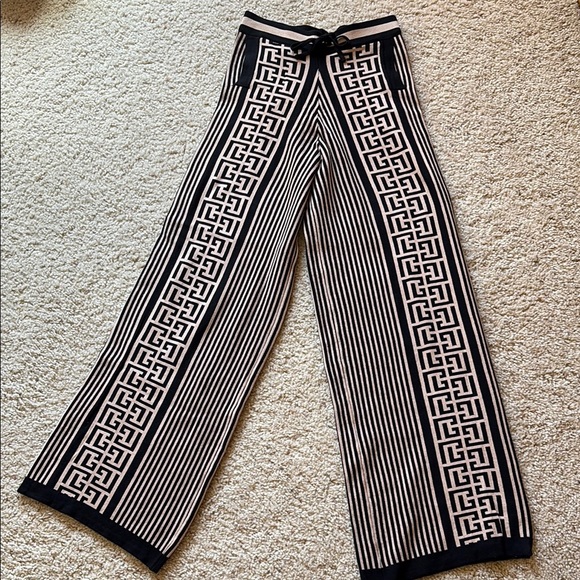 Stylish Black and Tan Greek Key Patterned Pants - Picture 1 of 6